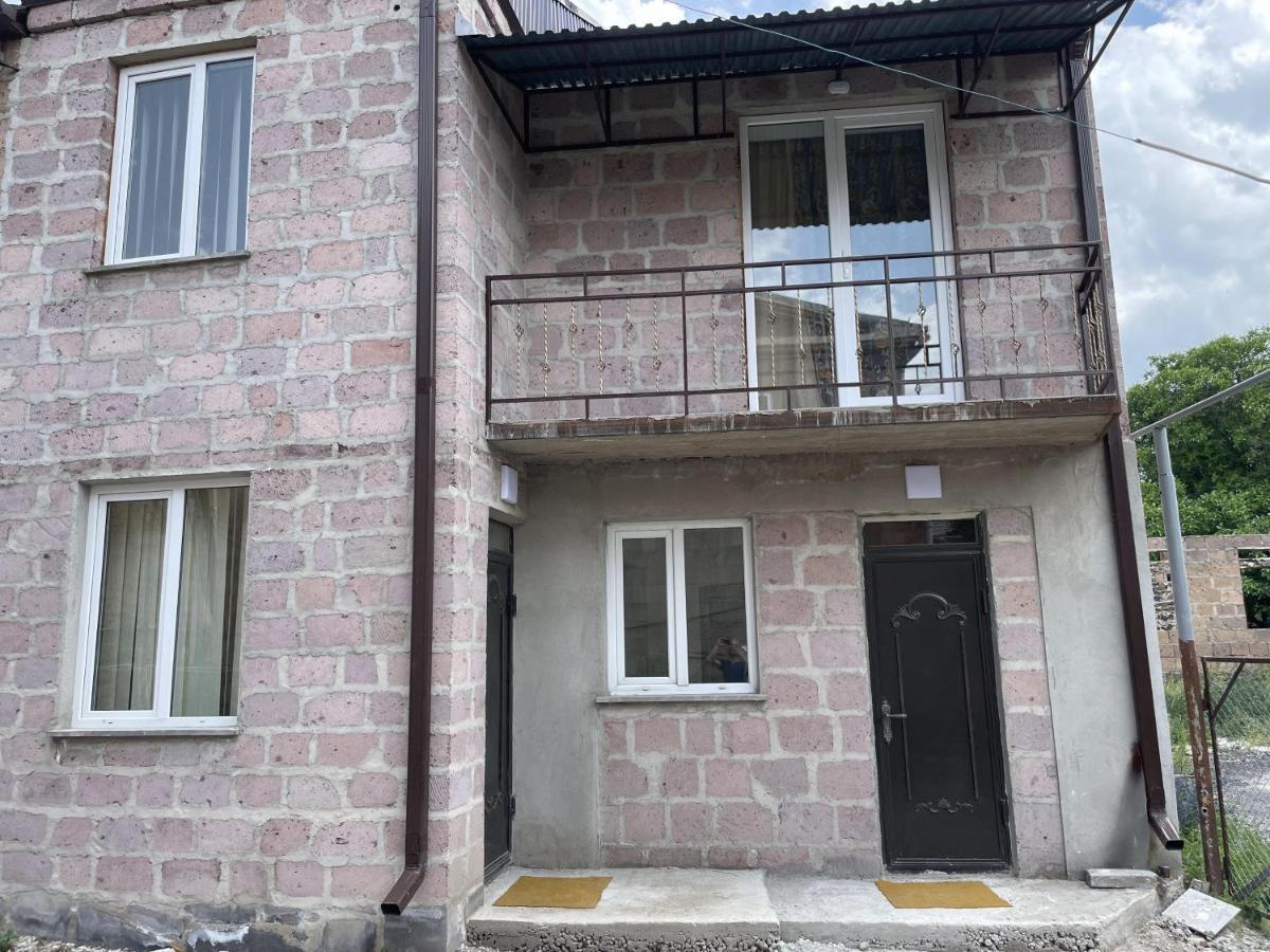 Armani Guest House Martuni المظهر الخارجي الصورة