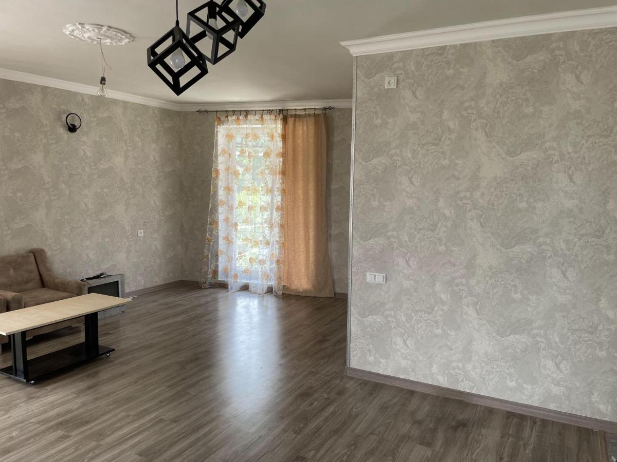 Armani Guest House Martuni المظهر الخارجي الصورة