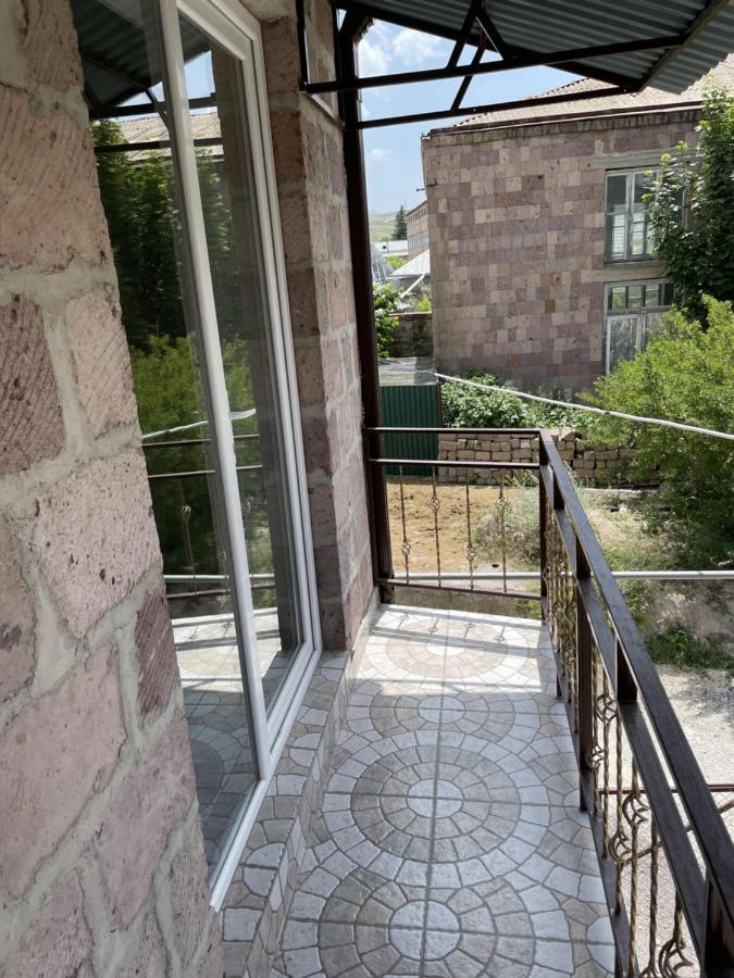 Armani Guest House Martuni المظهر الخارجي الصورة